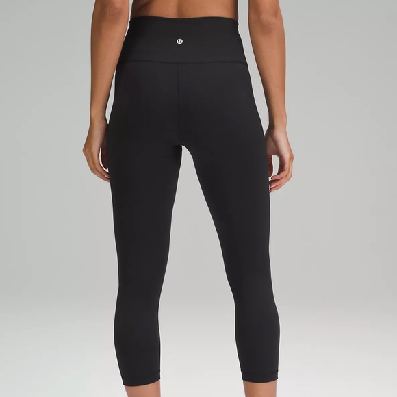 Lululemon wunder under high rise luxtreme crop yoga legging size 4 black 21” - Picture 3 of 3